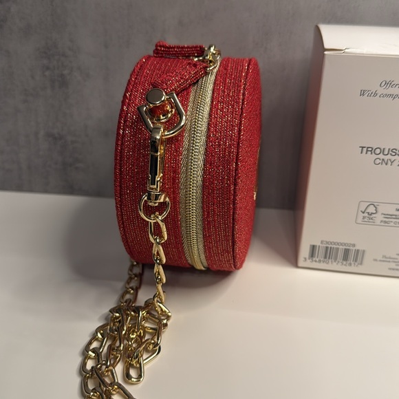 DIOR NEW GWP VANITY CASE CAN BE CONVERTED TO A BAG. CHAIN NOT INCLUDED. - Picture 8 of 11